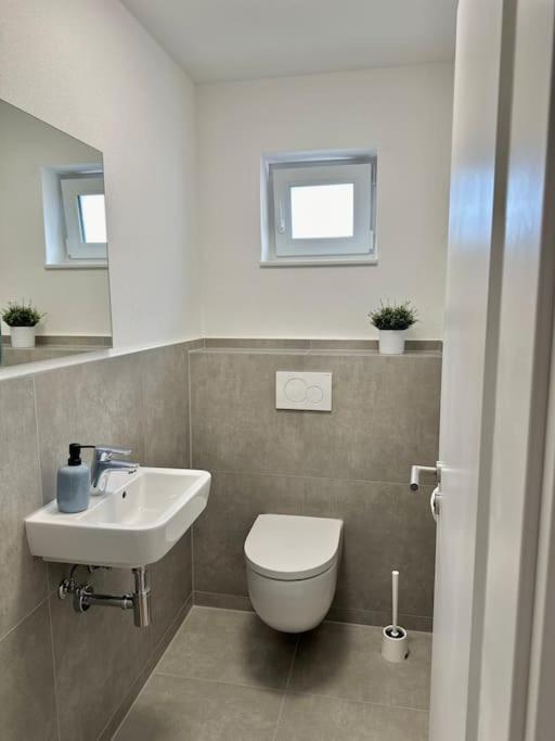 Amao-Pearl I Comfort Suite I 94Qm I Kingsize-Bett I Exklusiv Mit Balkon & Tiefgarage I Aufzug Offenburg Dış mekan fotoğraf