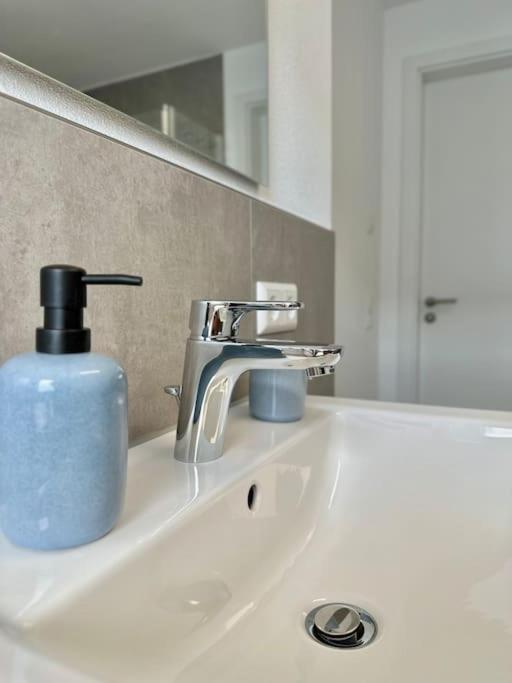Amao-Pearl I Comfort Suite I 94Qm I Kingsize-Bett I Exklusiv Mit Balkon & Tiefgarage I Aufzug Offenburg Dış mekan fotoğraf