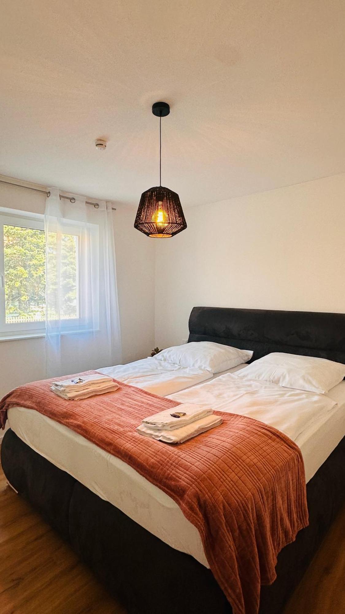 Amao-Pearl I Comfort Suite I 94Qm I Kingsize-Bett I Exklusiv Mit Balkon & Tiefgarage I Aufzug Offenburg Dış mekan fotoğraf