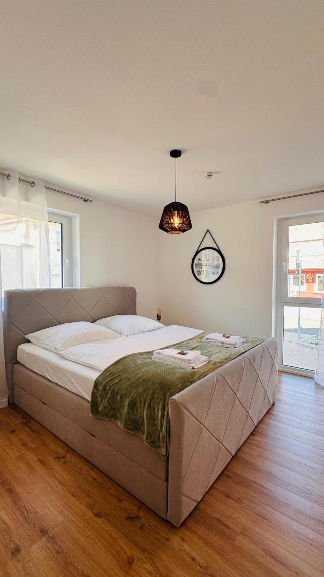 Amao-Pearl I Comfort Suite I 94Qm I Kingsize-Bett I Exklusiv Mit Balkon & Tiefgarage I Aufzug Offenburg Dış mekan fotoğraf